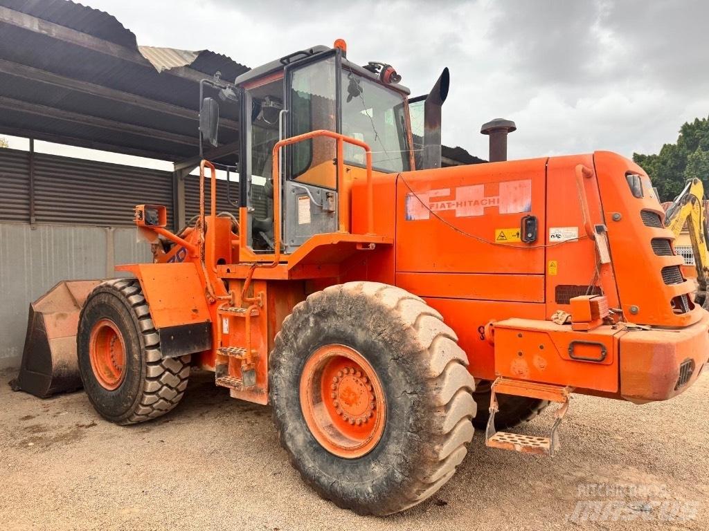 Hitachi W 170 Cargadoras sobre ruedas