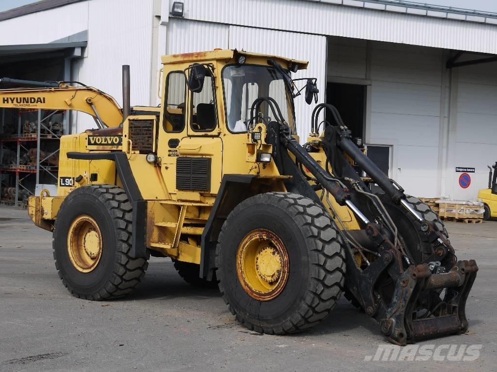 Volvo L 90 Cargadoras sobre ruedas