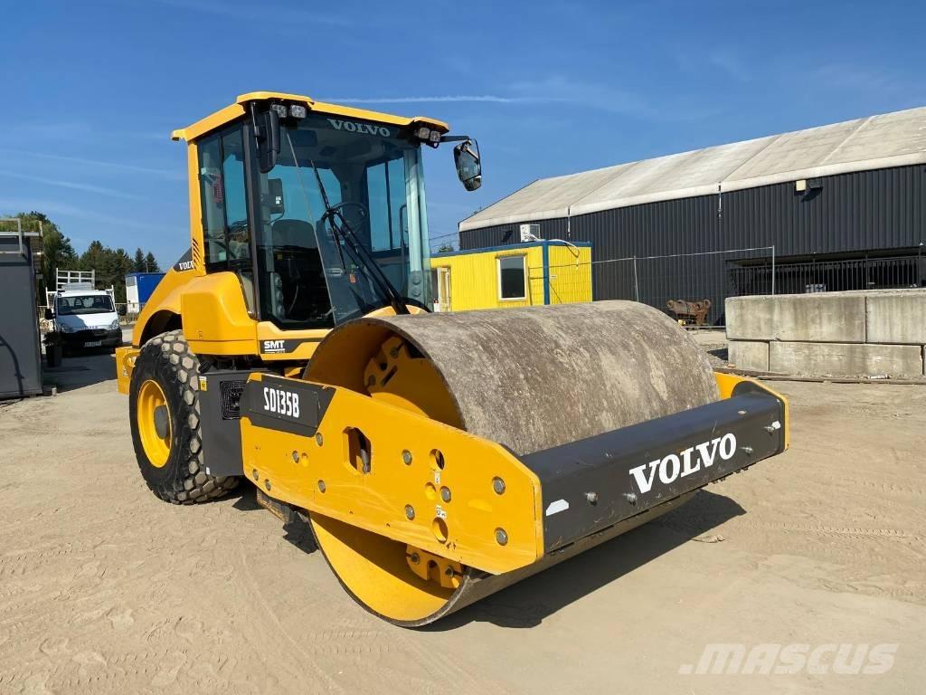 Volvo SD135B Rodillos de un solo tambor