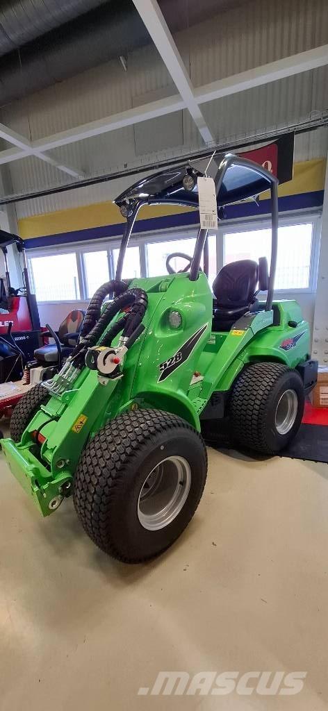 Avant 528 Cargadoras multifunción