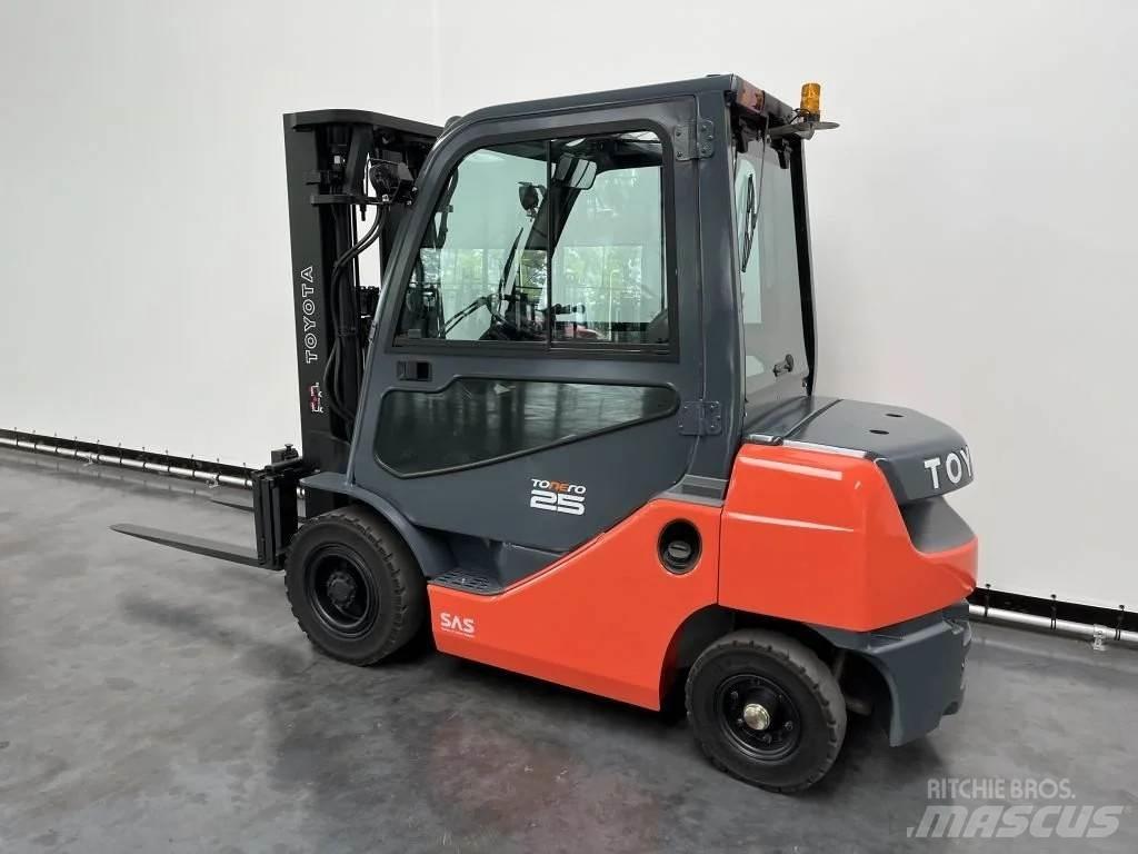 Toyota 02-8 FDF 25 Carretillas diesel
