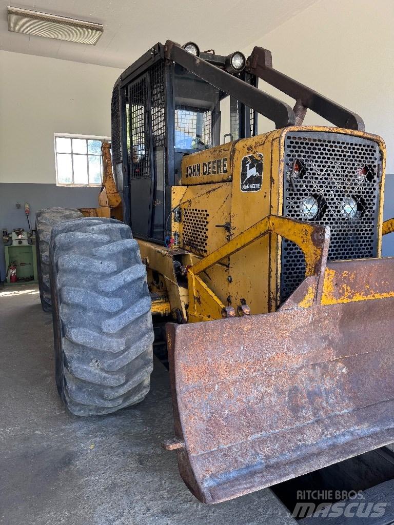 John Deere 540b 540b Tractor forestal