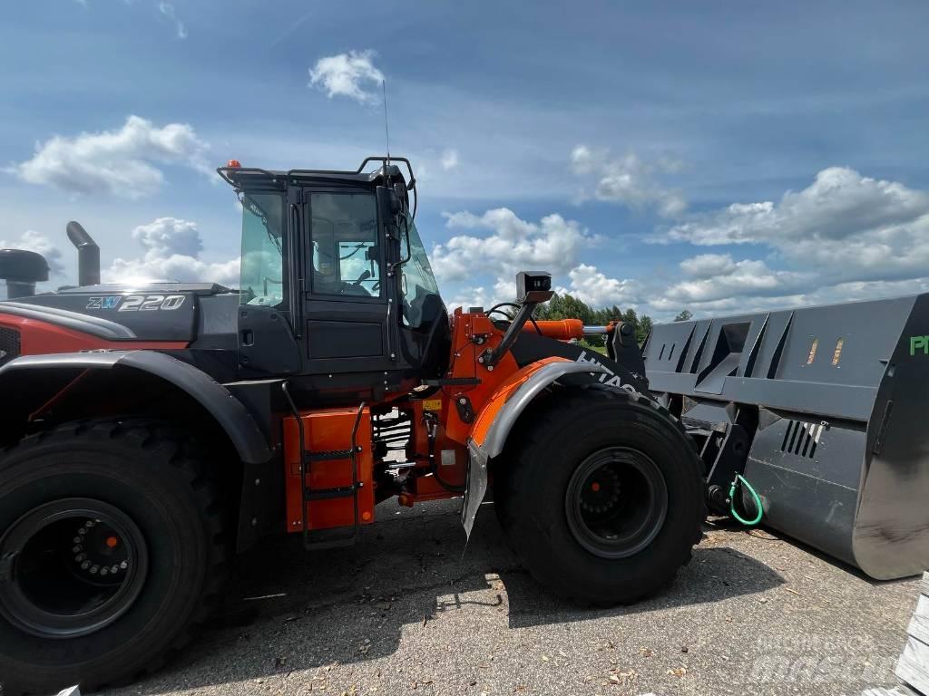 Hitachi ZW 220 Cargadoras sobre ruedas