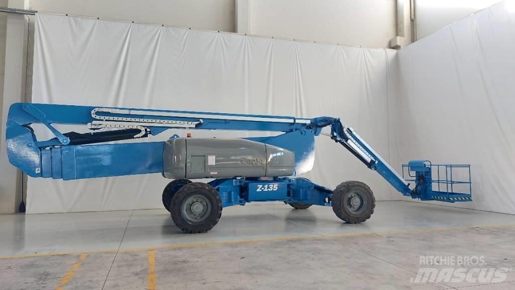 Genie ZX 135/70 Plataforma de trabajo articulada