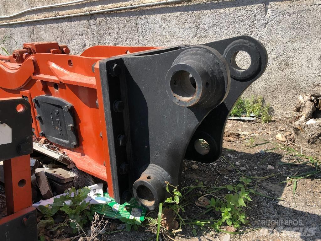 NPK E-210 C Martillos hidráulicos