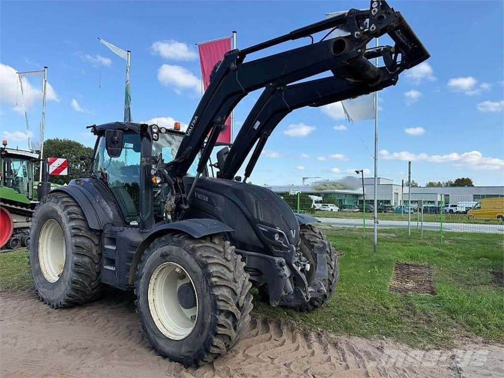 Valtra T 254 Versu Tractores