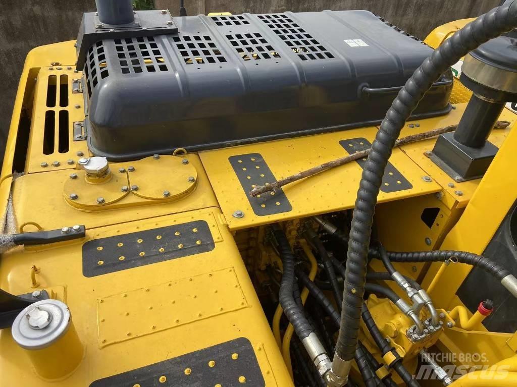 Komatsu PC 220-8 Excavadoras de cadenas
