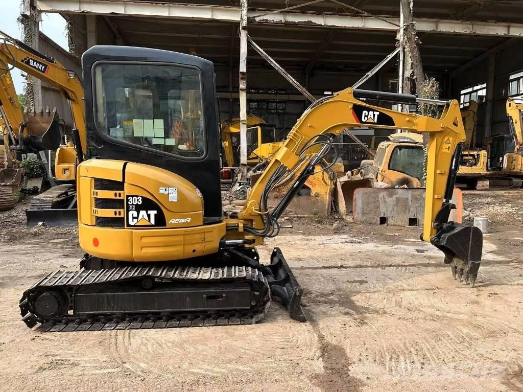 CAT 303 CR Mini excavadoras < 7t
