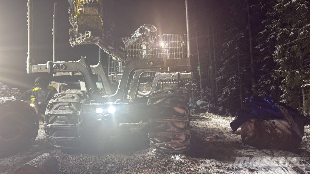 Rottne F13s Autocargadoras