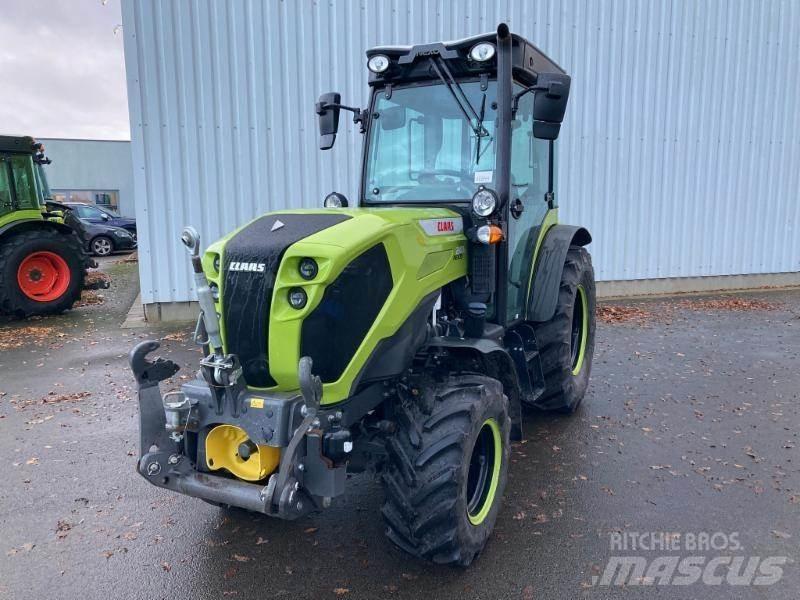 CLAAS NEXOS 240 S Tractores