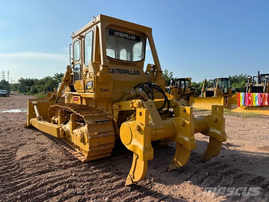 CAT D7G Buldozer sobre oruga