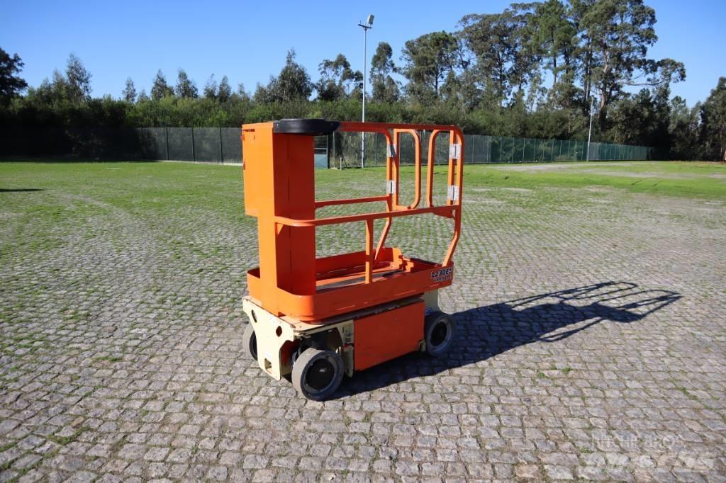 JLG 1230ES Ascensores de personal y montacargas de acceso