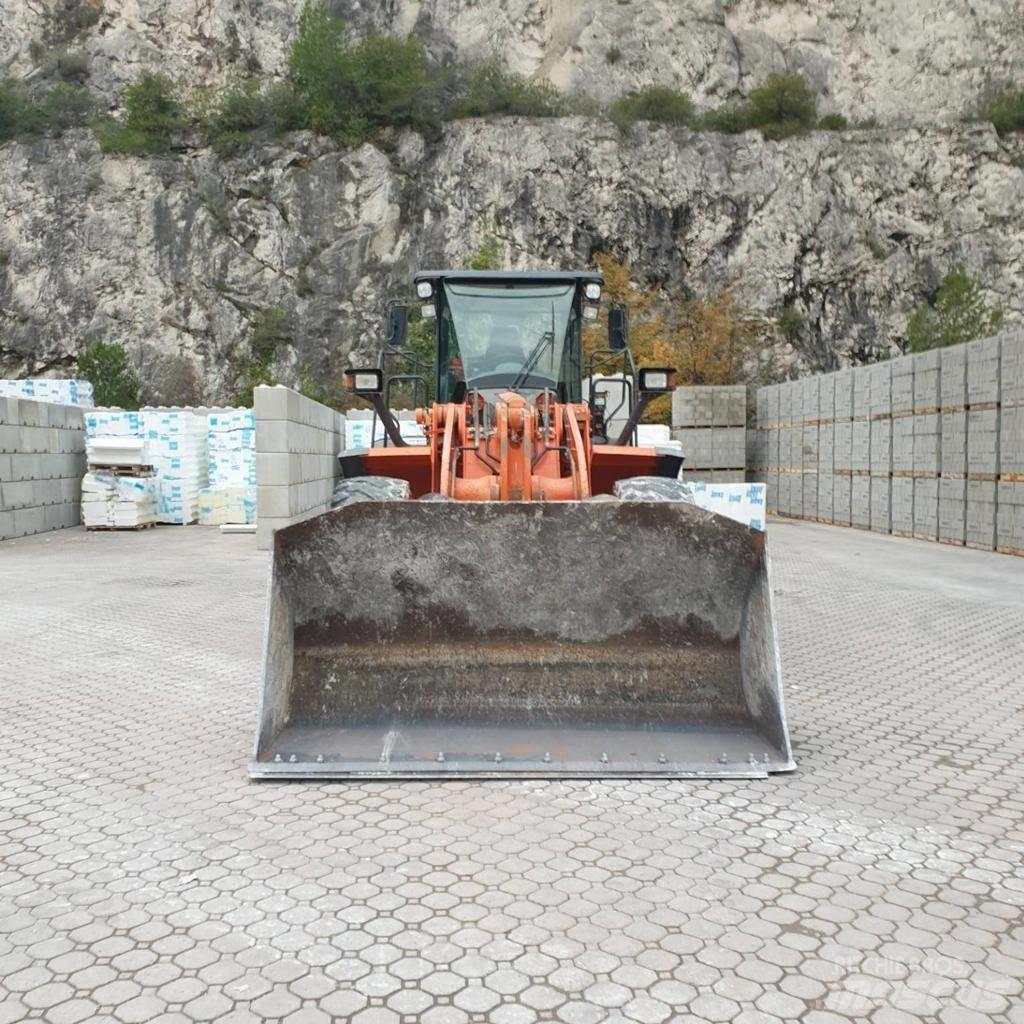 Hitachi ZW 220-5 Cargadoras sobre ruedas