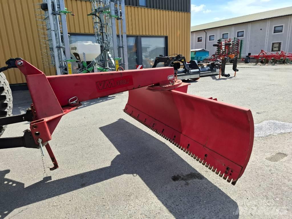 VM 300 JH Rastras para caminos