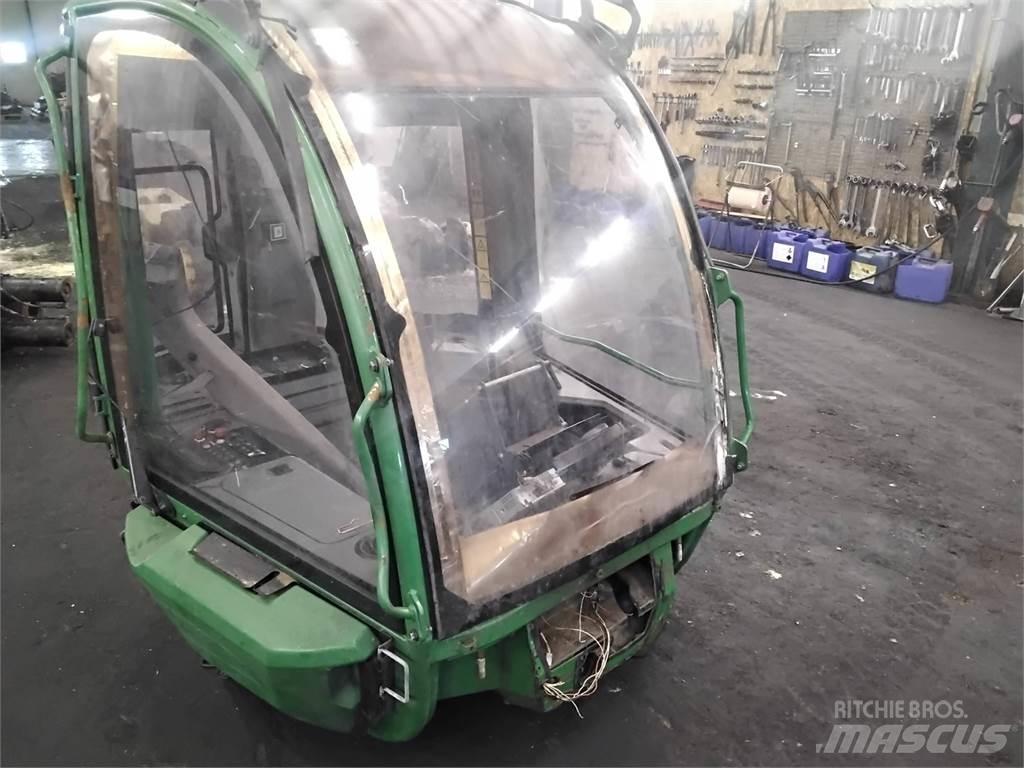 John Deere 1270E Cabinas e interior
