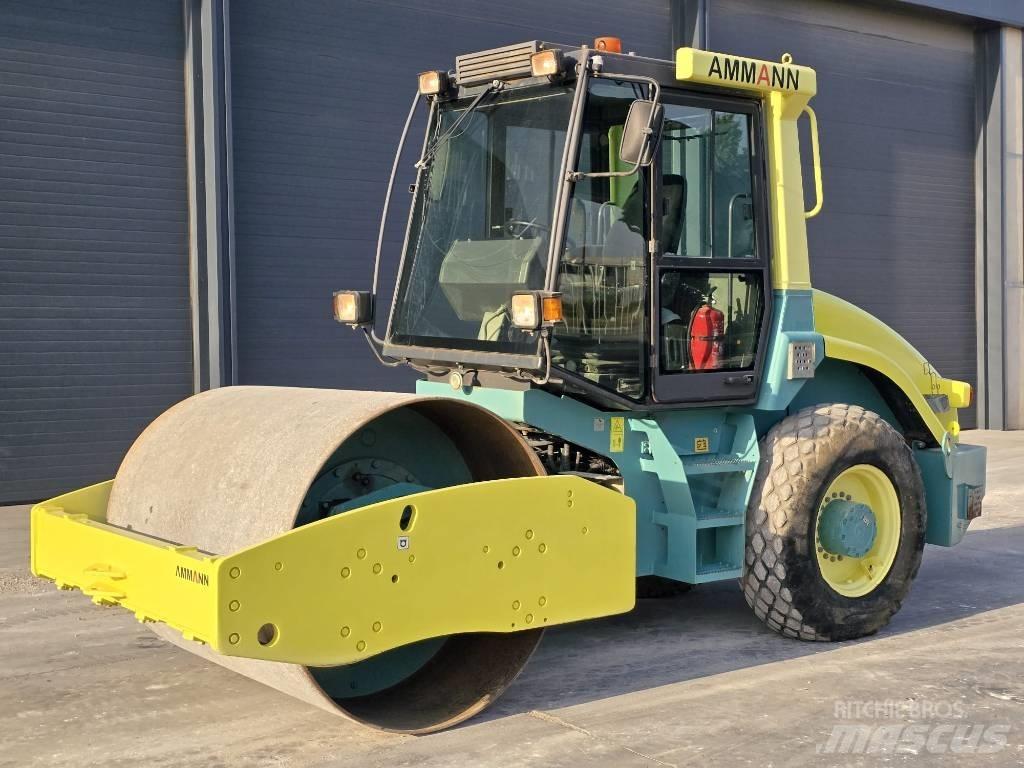 Ammann VV 700 D Rodillos combinados