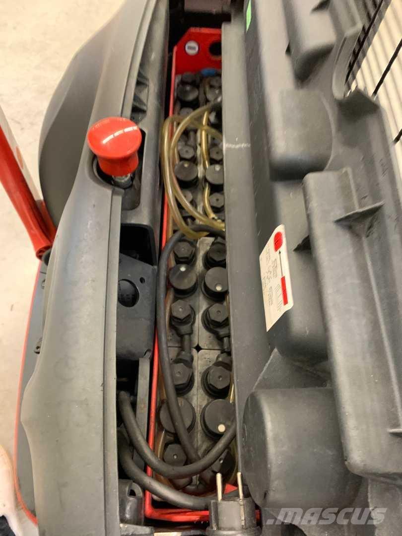 Linde L12 Apiladores eléctricos autopropulsados