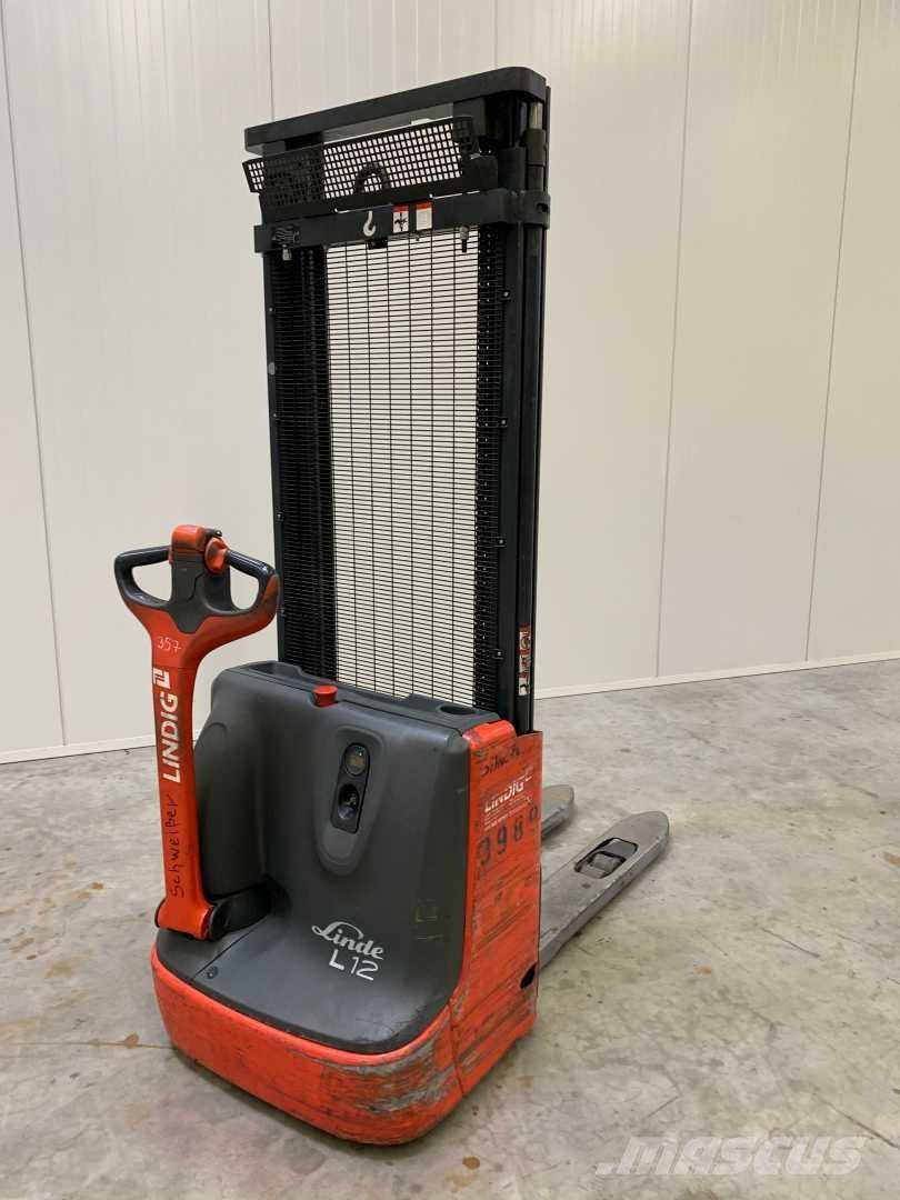 Linde L12 Apiladores eléctricos autopropulsados