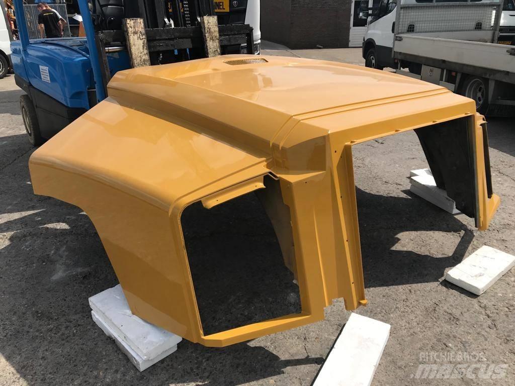 CAT 735 B Hood Chasis y suspención