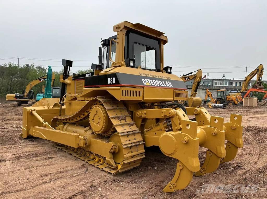 CAT D 8 R Buldozer sobre oruga