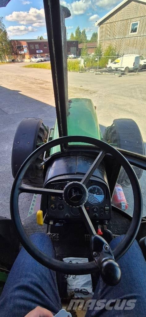John Deere 4240 S Tractores