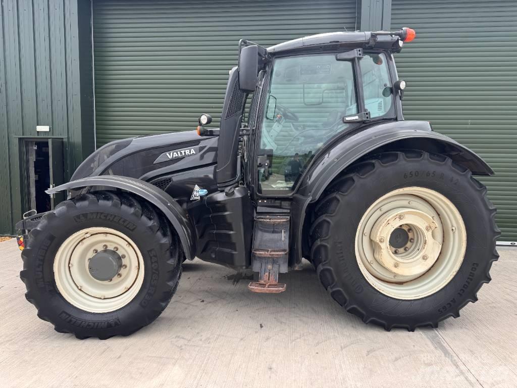 Valtra T 174 Tractores