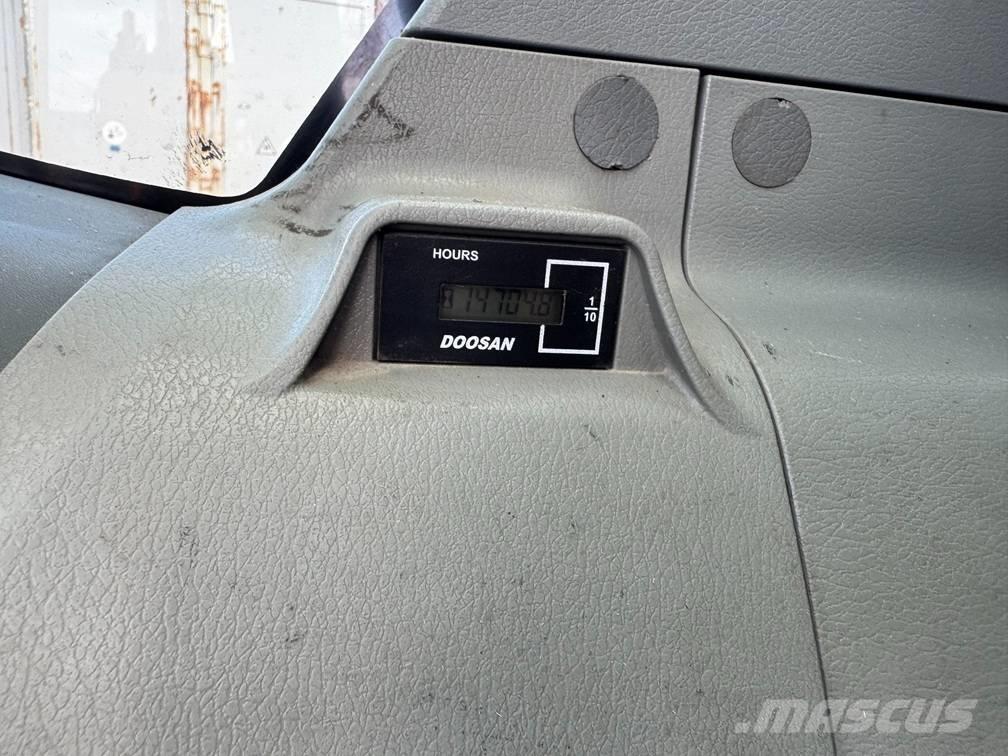 Doosan DX 300 LC-3 Excavadoras de cadenas