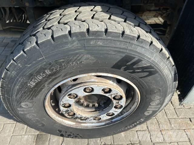 MAN TGS 33.400 Camiones bañeras basculantes o volquetes