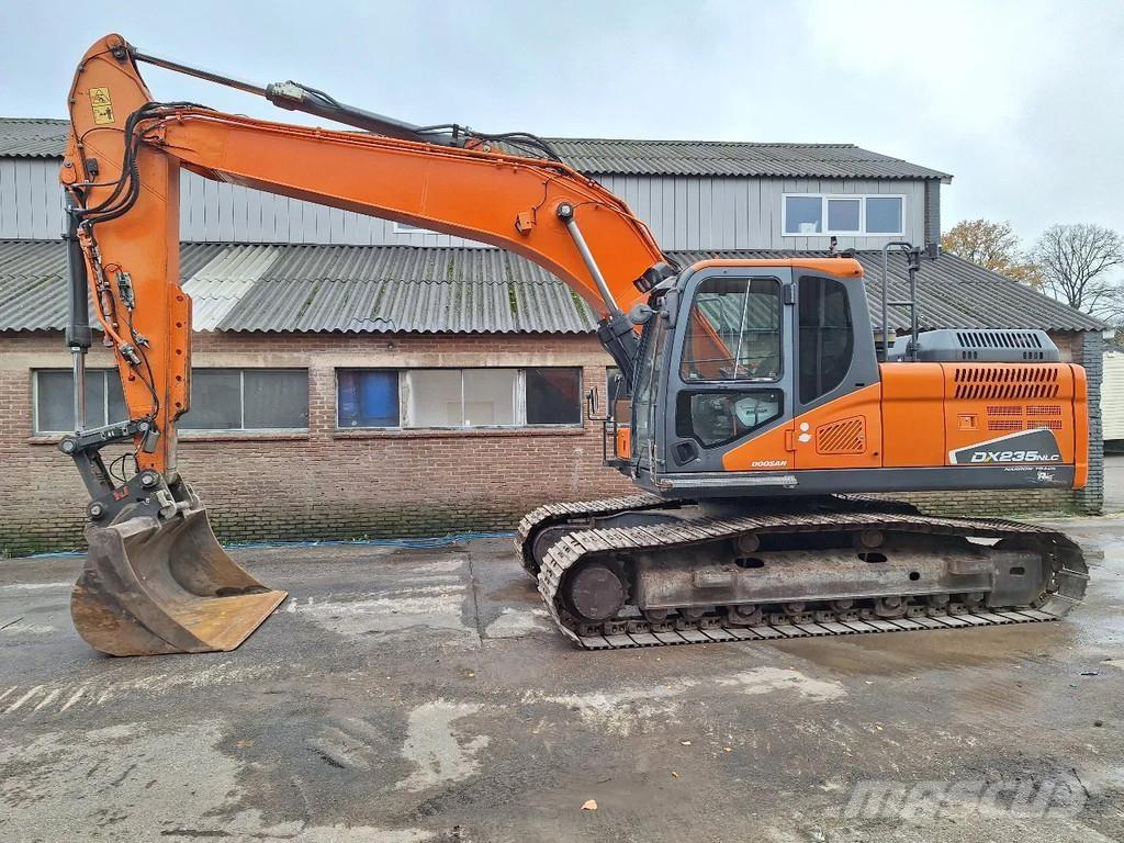 Doosan DX235NLC-5 Excavadoras de cadenas