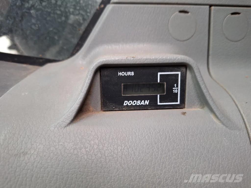 Doosan DX235NLC-5 Excavadoras de cadenas