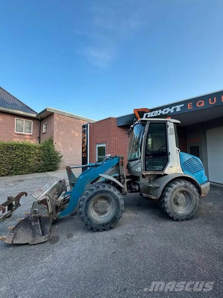 Atlas AR 65 Cargadoras sobre ruedas