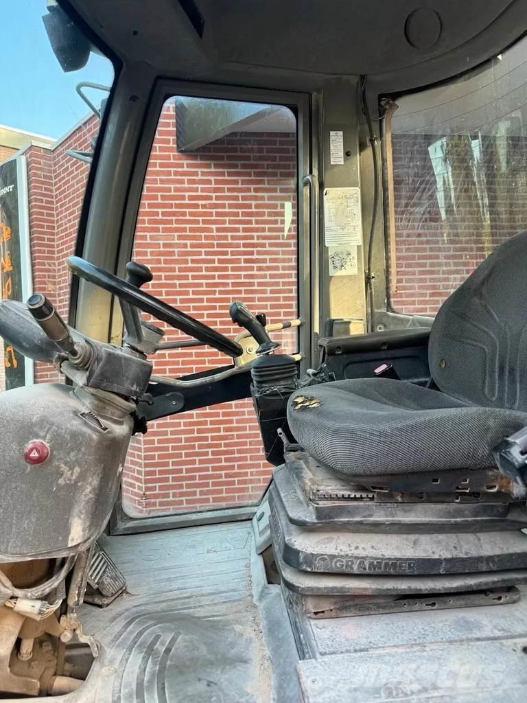 Atlas AR 65 Cargadoras sobre ruedas