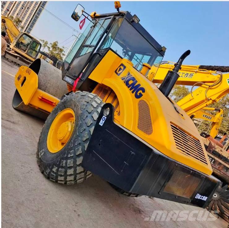 XCMG XS 142 J Rodillos de un solo tambor