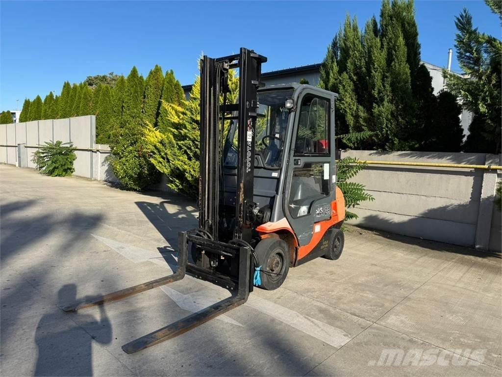 Toyota 7FGF25 Carretillas LPG