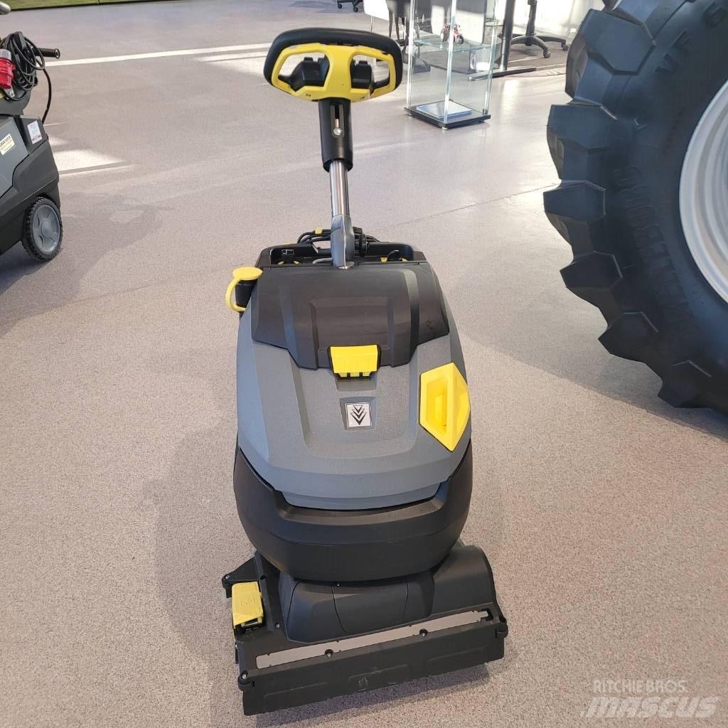 Kärcher BR 45/22 C Barredora fregadora combinada