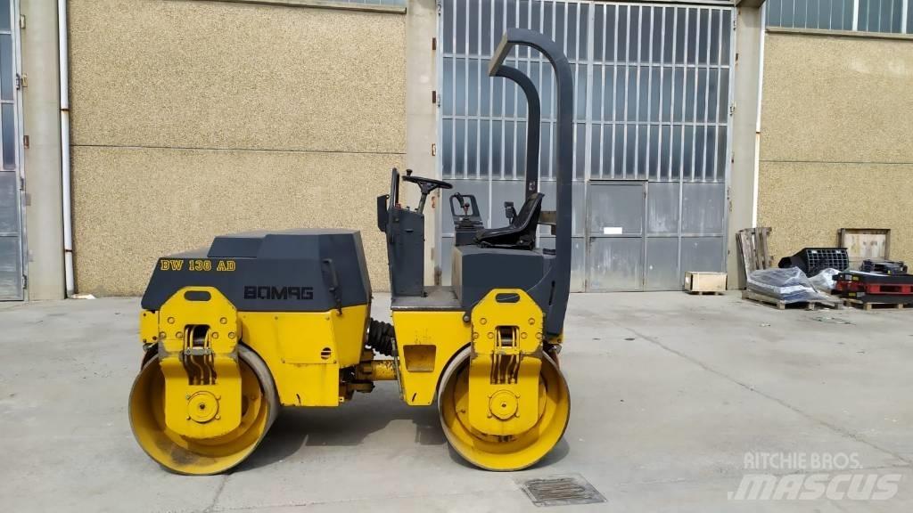 Bomag BW 138 AD Rodillos de doble tambor