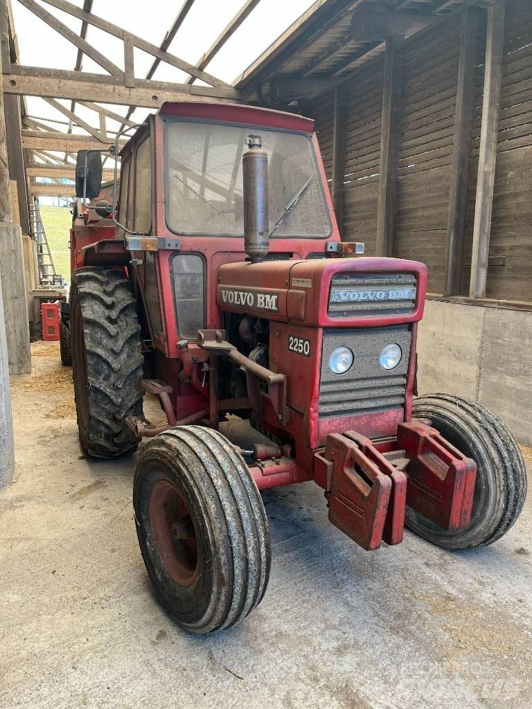 Volvo BM 2250 Tractores