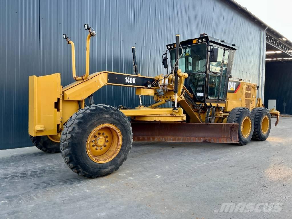 CAT 140K Motoniveladoras