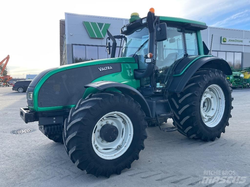 Valtra T151 Tractores