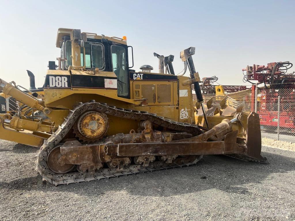 CAT D 8 R Buldozer sobre oruga