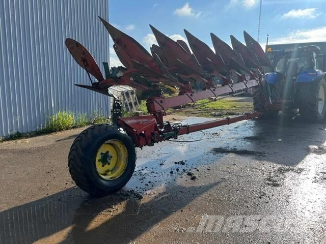 Kverneland 100-8 Arados reversibles suspendidos
