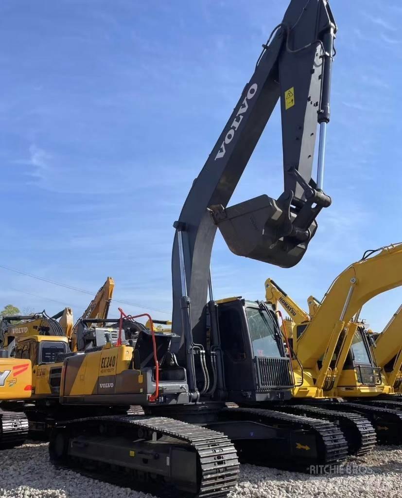 Volvo 240 CLD Excavadoras de cadenas