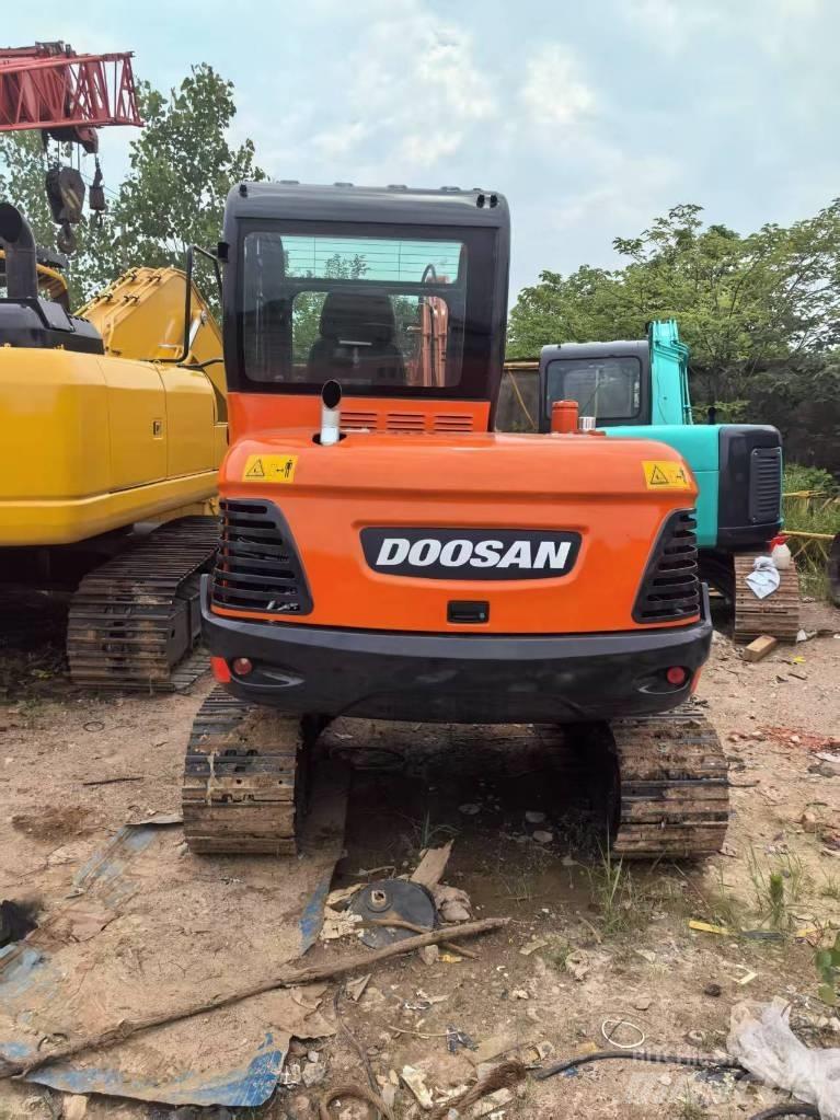Doosan DX 60 Excavadoras de cadenas