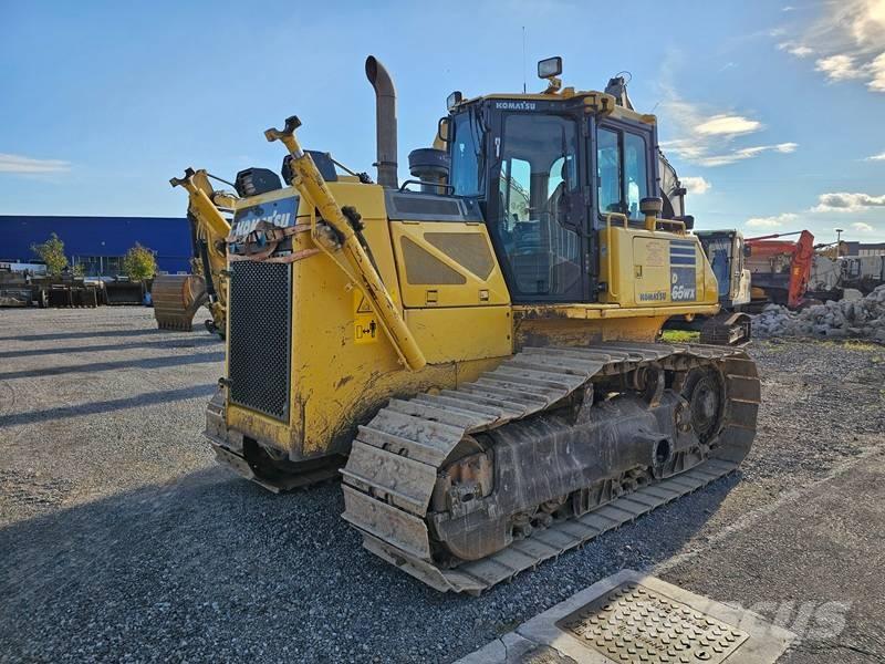 Komatsu D 65 WX-17 Buldozer sobre oruga