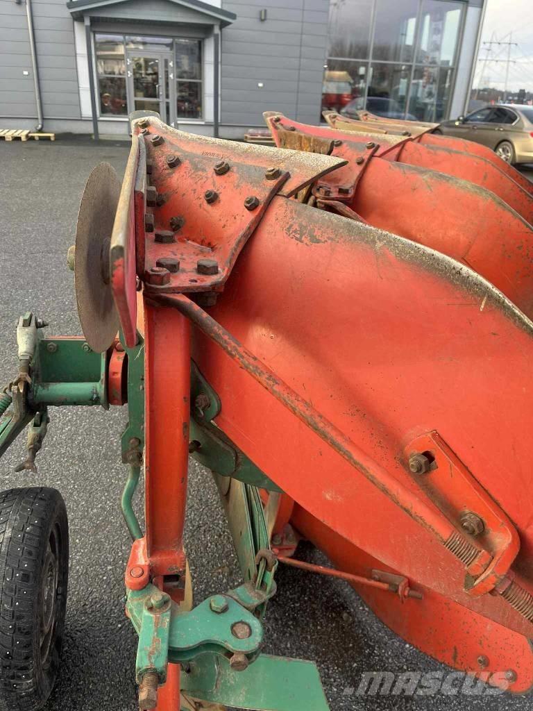 Kverneland E160-4-8 Arados reversibles suspendidos