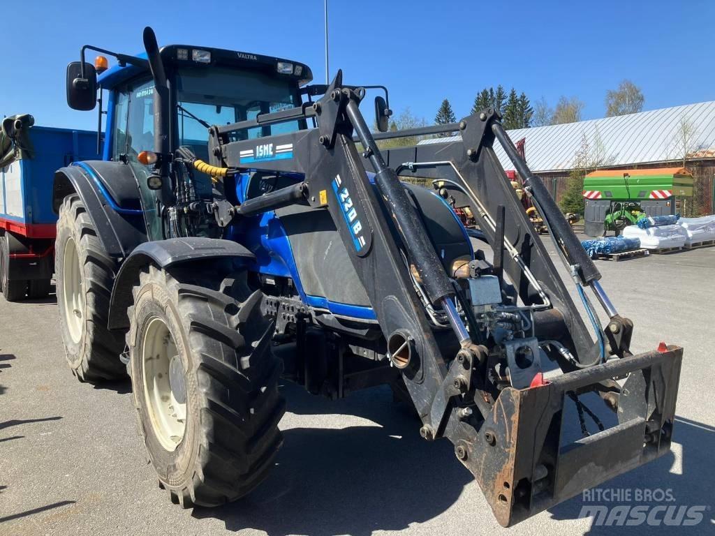 Valtra T 151 Tractores