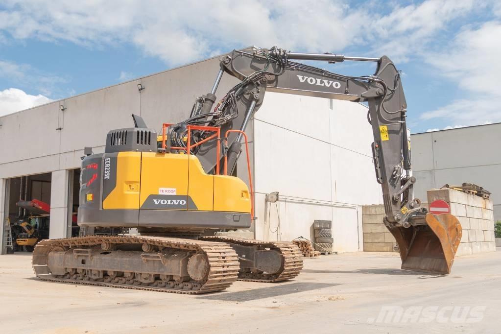 Volvo ECR 235 E Excavadoras de cadenas