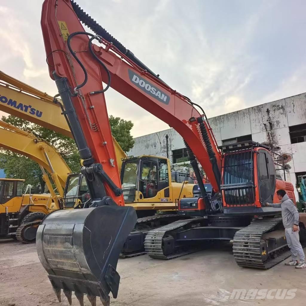 Doosan DX 300 Excavadoras de cadenas