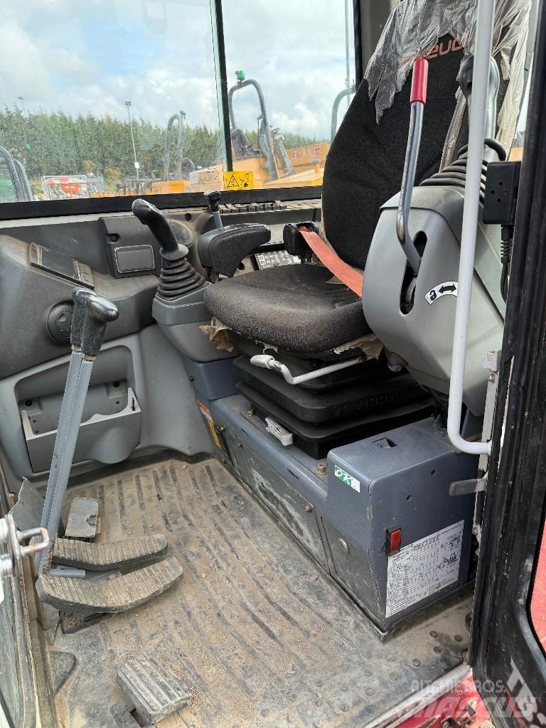 Takeuchi TB 230 Mini excavadoras < 7t