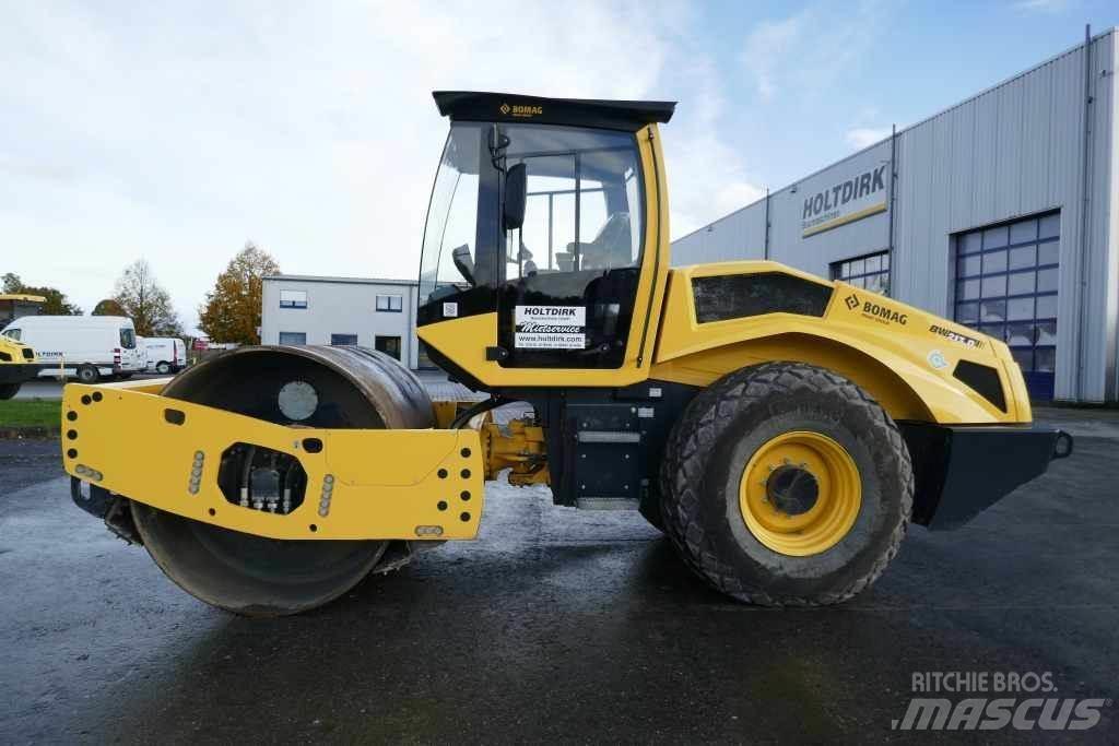 Bomag BW 213 D-5 Compactadores de suelo